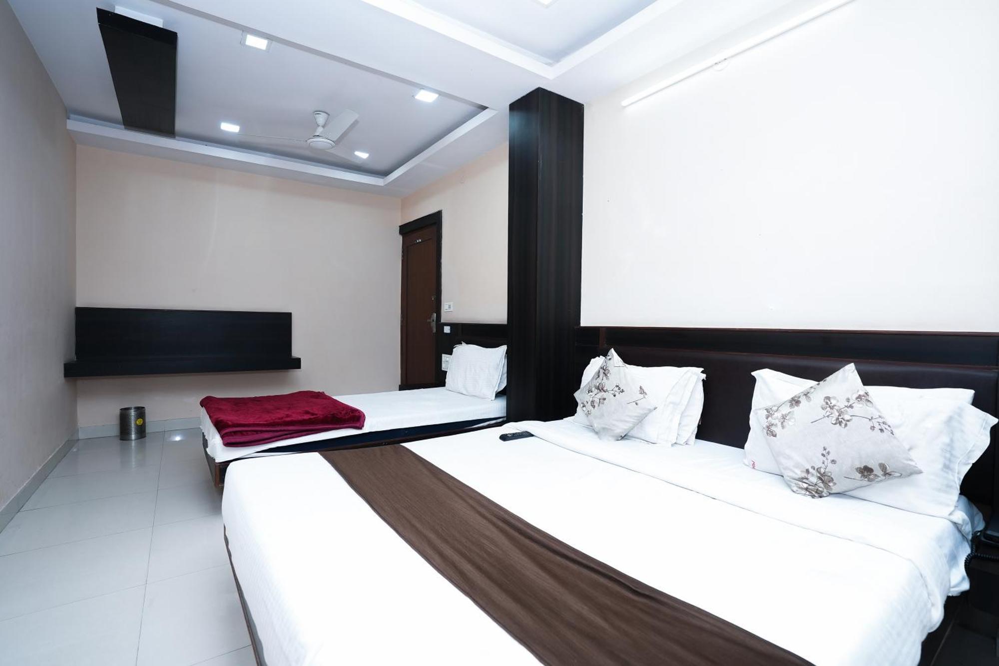 Hotel Madurai Near Central Bus Stand, Udaipur Esterno foto