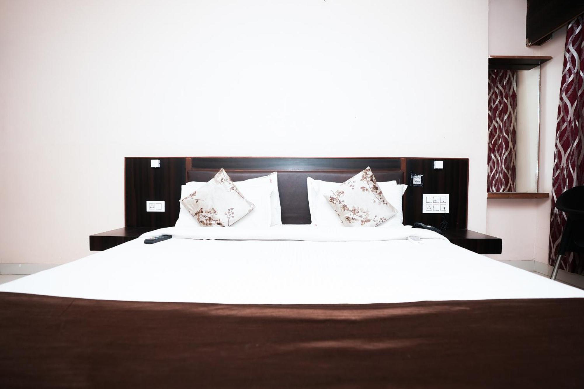 Hotel Madurai Near Central Bus Stand, Udaipur Esterno foto